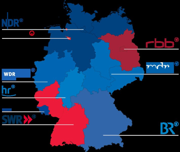 Eine Deutschlandkarte mit hervorhebenden Provinzen in rot und blau, um die Ergebnisse der Wahl von 2016 zu zeigen, einschließlich der Namen der Kandidaten und Details zum Wahldatum.