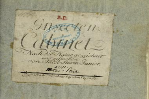 Ein altes Buch mit dem Titel "Z.D. Nürnberg, Deutschland, 1791" und einem Stempel, der die erste Auflage anzeigt, mit handgeschriebenem Text auf dem Papier.