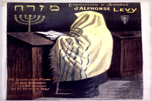 Ein Plakat, das eine jüdische Ausstellung in Paris ankündigt, zeigt eine Person vor einem Tisch mit einem Buch und einer Menora, sowie Text, der die Veranstaltung beschreibt.