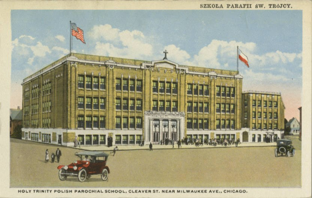 Plakat der Heiligen Dreifaltigkeit Polnische Pfarrschule in Cleveland, Ohio, das ein Gebäude mit Fenstern, Menschen, Fahrzeugen, Flaggen und Text unten unter einem bewölkten Himmel zeigt.