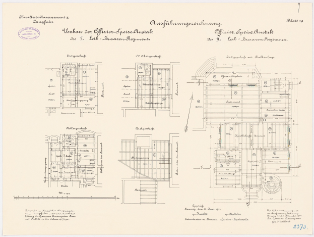 Schwarz-weißer Architekturgrundriss des ehemaligen Bundeskanzleramts mit detaillierter Planung und Textanmerkungen.